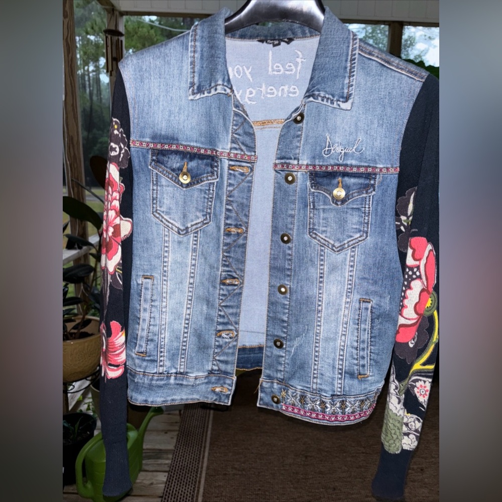 Desigual denim jacket-RARE FIND - Picture 8 of 8